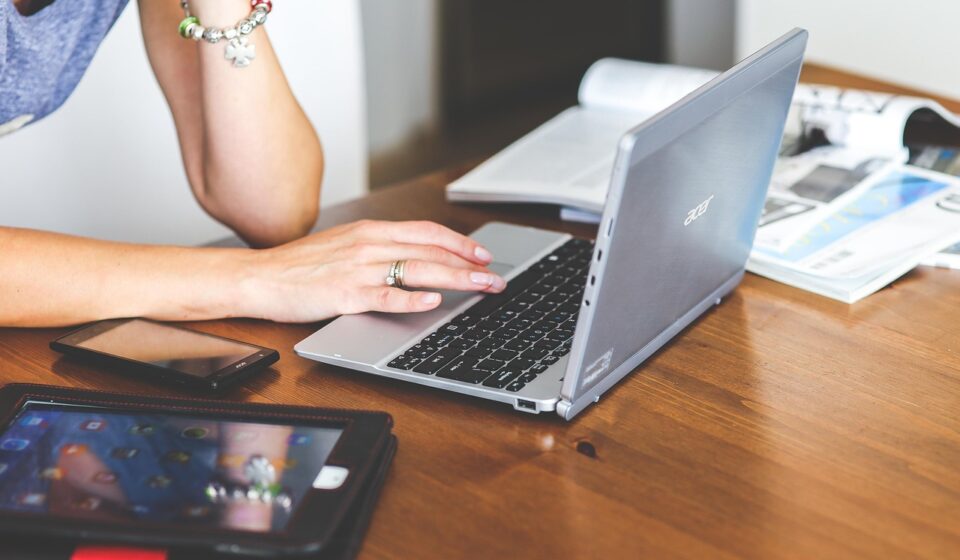 technology, laptop, keyboard, computer, netbook, acer, woman, girl, business, typing, working, workspace, smartphone, cell phone, tablet, devices, hand, gadgets, laptop, laptop, laptop, laptop, laptop, computer, computer, computer, computer, business, business, typing, typing, typing