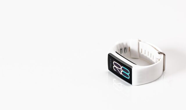 polar a360, fitness tracker, smartwatch, wristwatch, wearable, smart watch, technology, gadget, digital watch, health, fitness, wellbeing, time, monitor, digital, wireless, bluetooth, device, electronic, minimalism, white, modern, touchscreen, smart watch, smart watch, smart watch, smart watch, smart watch