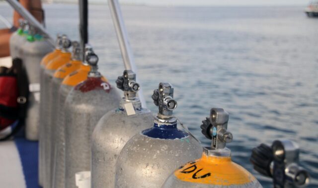 scuba, diving, tanks, oxygen, underwater, sport, gray sports, oxygen, oxygen, oxygen, oxygen, oxygen