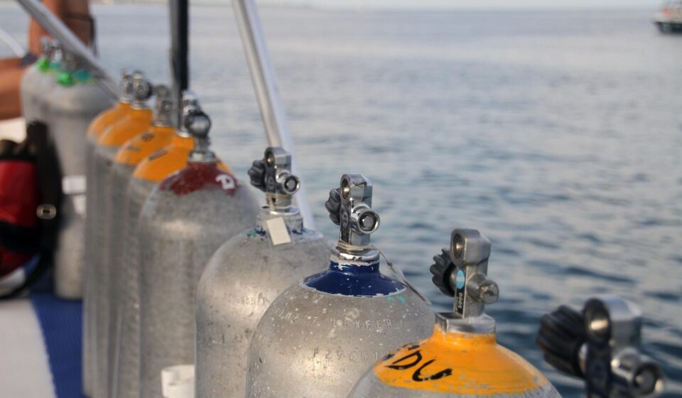 scuba, diving, tanks, oxygen, underwater, sport, gray sports, oxygen, oxygen, oxygen, oxygen, oxygen