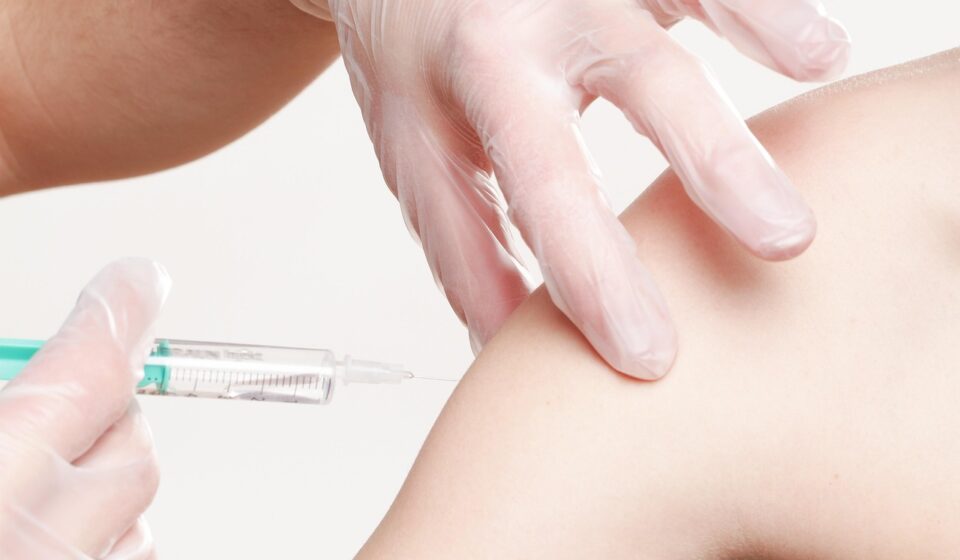 vaccination, impfspritze, medicine, doctor, health, blood pressure, hospital, examination, injection, medical, healing, disposable syringe, needle, diagnosis, physician, vaccination, vaccination, vaccination, vaccination, injection, injection, injection, injection, injection
