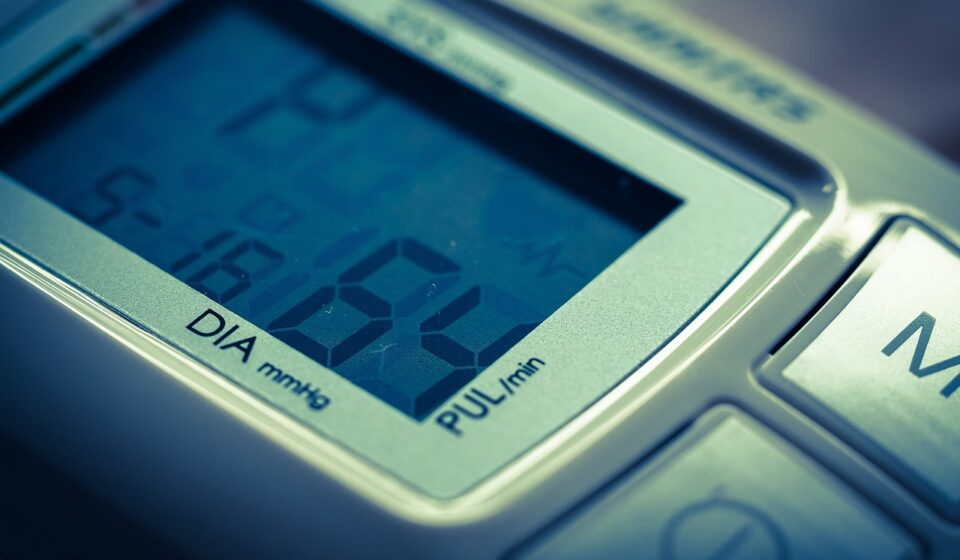 blood pressure, measuring device, health check, rhythm, first aid, health, equipment, healthy, medicine, frequency, healthcare, heart, pulse, examination, disease, heartbeat, ill