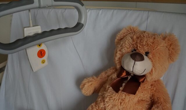 hospital, teddy, ill, bed, souvenirs, encouragement, stuffed animal, hospital bed, bell, nurse, stud, the help button, tools, improvement, cute, visit, handle, concerns, diversion, child, toy, cozy, love, care, recovery, hospital, hospital, hospital, hospital, hospital, hospital bed, hospital bed