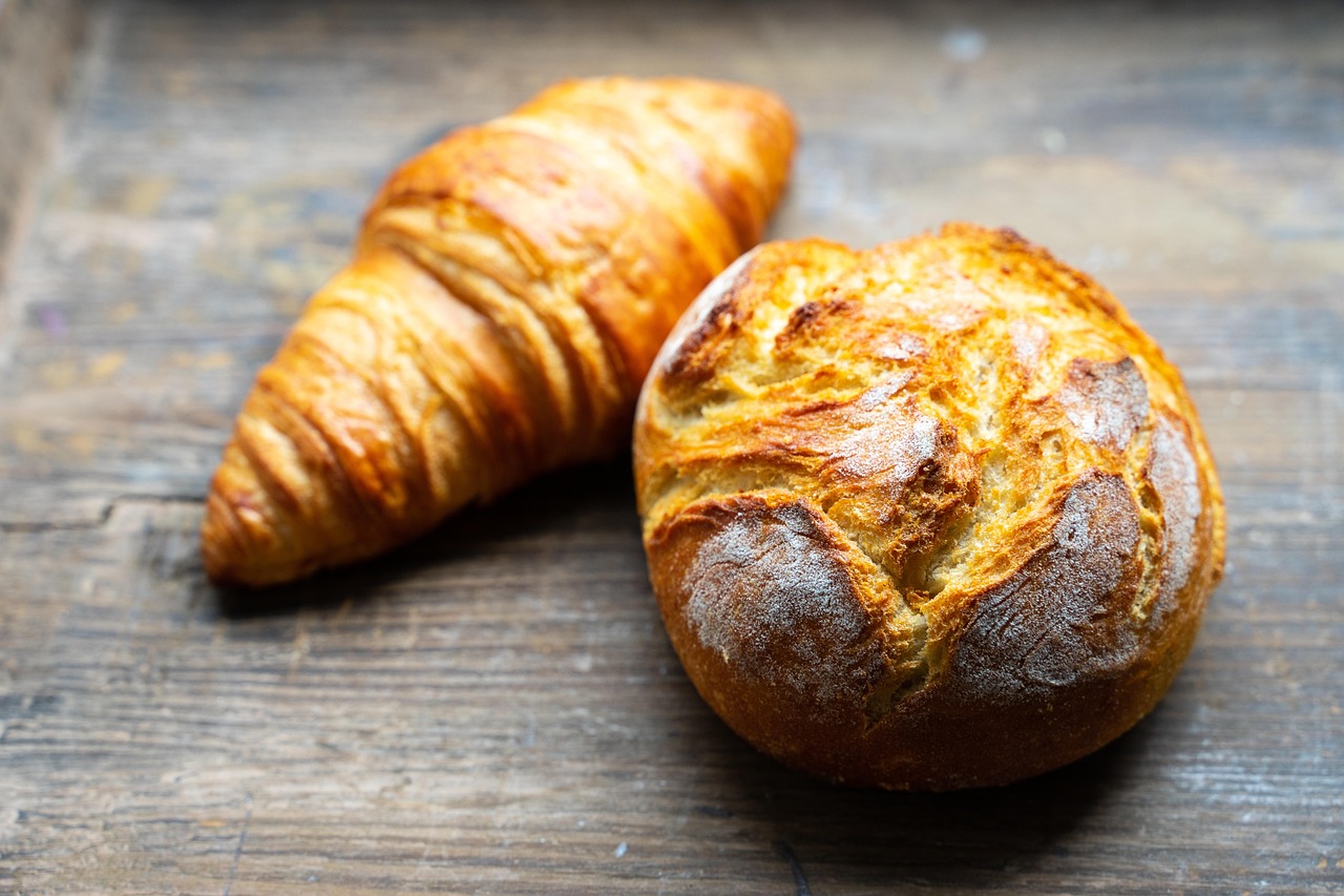 loaf, bun, croissant, breakfast, meal, roll, food, baked goods, fresh, crispy, bakery, baked, yummy, baker, biscuits, weckla, wake up, to bake, wake, kipf, crust, best device, croissant, croissant, croissant, croissant, croissant, bakery, bakery, baker, wake up