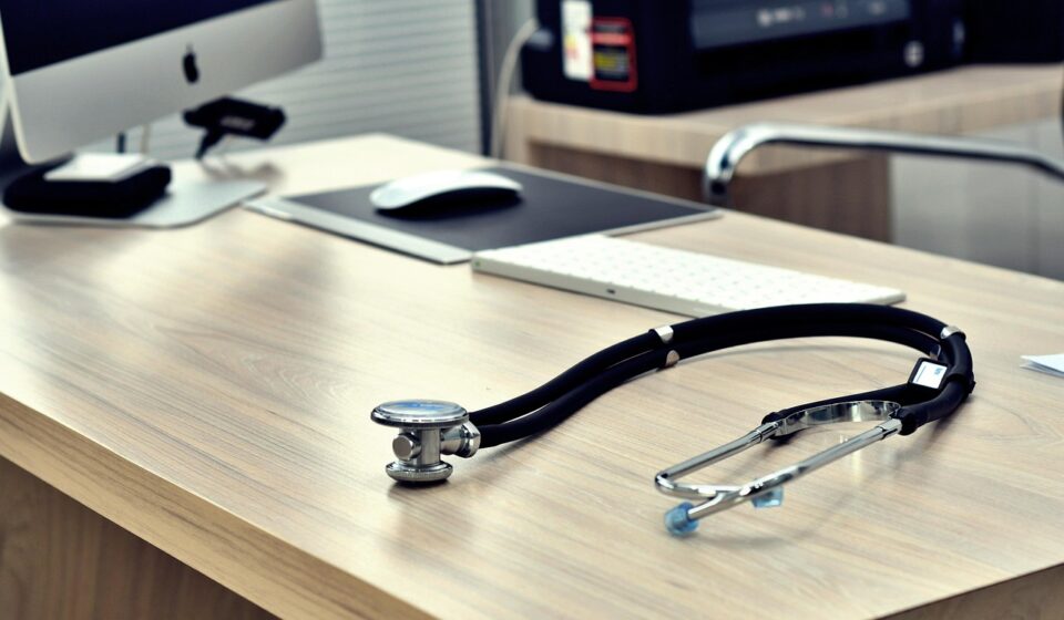 stethoscope, doctor, health, consulting room, healthy, professional, diagnosis, date, medical, desk, table, wood, examine, nurse, medicine, stethoscope, stethoscope, stethoscope, stethoscope, doctor, doctor, doctor, doctor, diagnosis, nurse, nurse, nurse, nurse, nurse, medicine